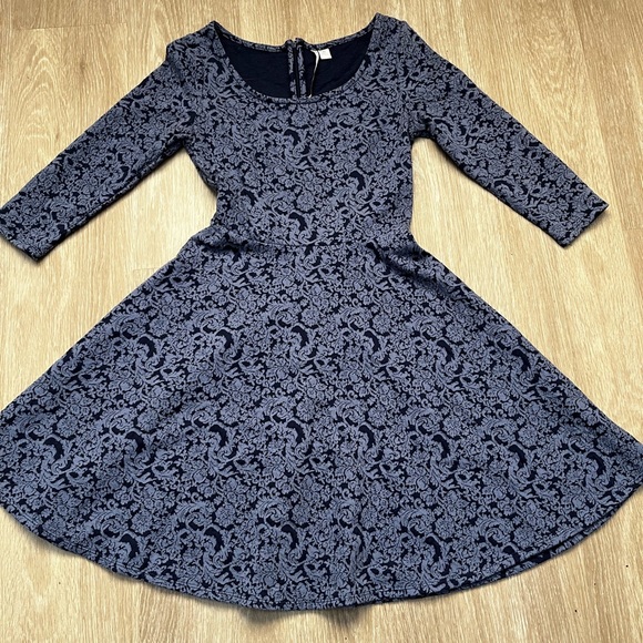 LC half sleeved dress - Picture 1 of 6